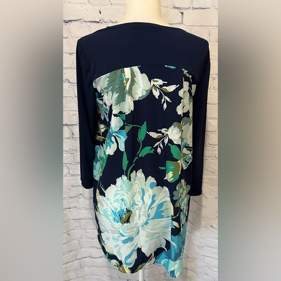 Susan Graver Liquid Knit Tunic with Printed Woven Back small - Picture 3 of 4